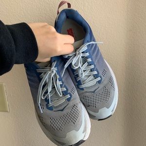 Hoka One One Clifton 6